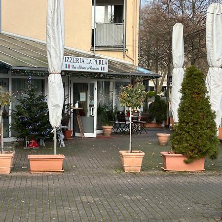 Komfortable 2-Zimmer-Ferienwohnung Am Kurpark Bad Kreuznach Esterno foto